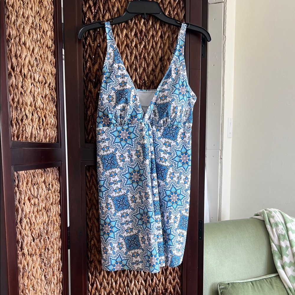 Blue and White Patterned Nicole Miller Swim Dress size L